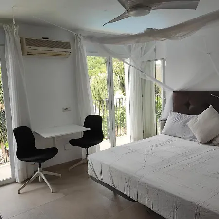 Penthouse Apartment, Cortijo Fruitful Hills Apartment Malaga